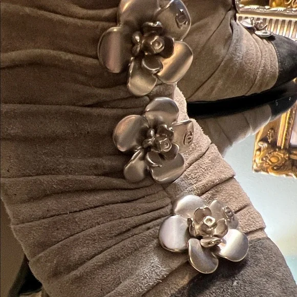 CHANEL Gray and Black Heeled Boots with Silver Floral Details - Picture 3 of 6